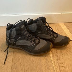 KEEN Terradora Hiking Boot/Shoe Waterproof Size 8
